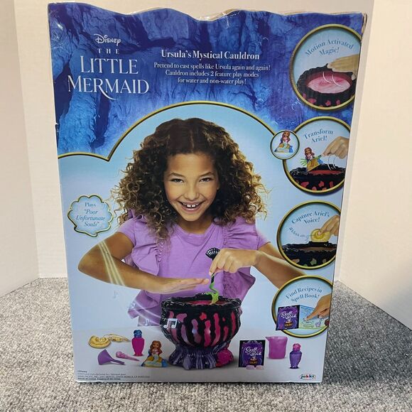 Disney The Little Mermaid Live Action Ursula’s Mystical Cauldron Playset NEW - Picture 7 of 11